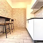 Colosseum Guest House